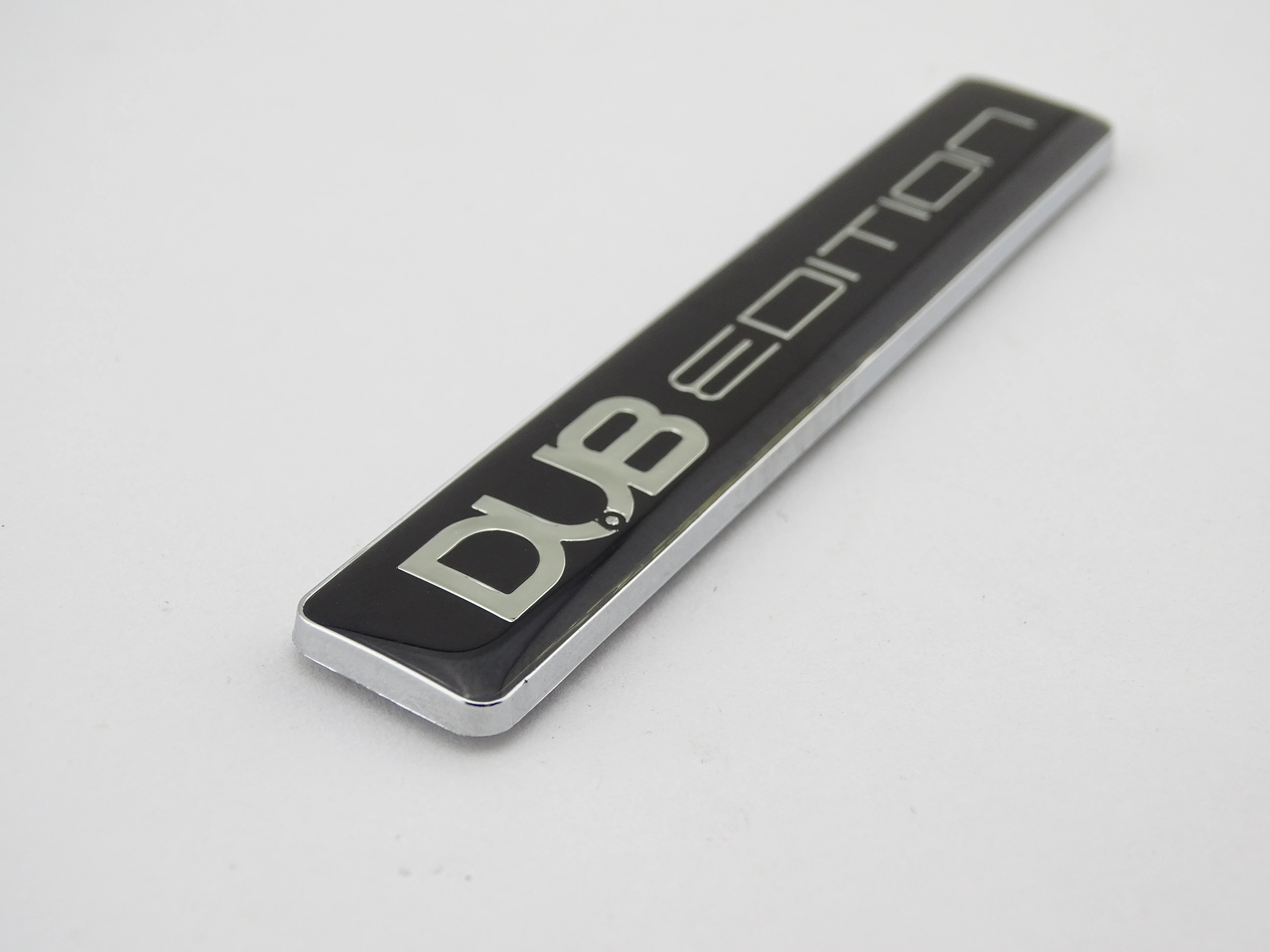 Chrome Emblem Dub Edition car  - Golf Equipment Used ulasan dan harga